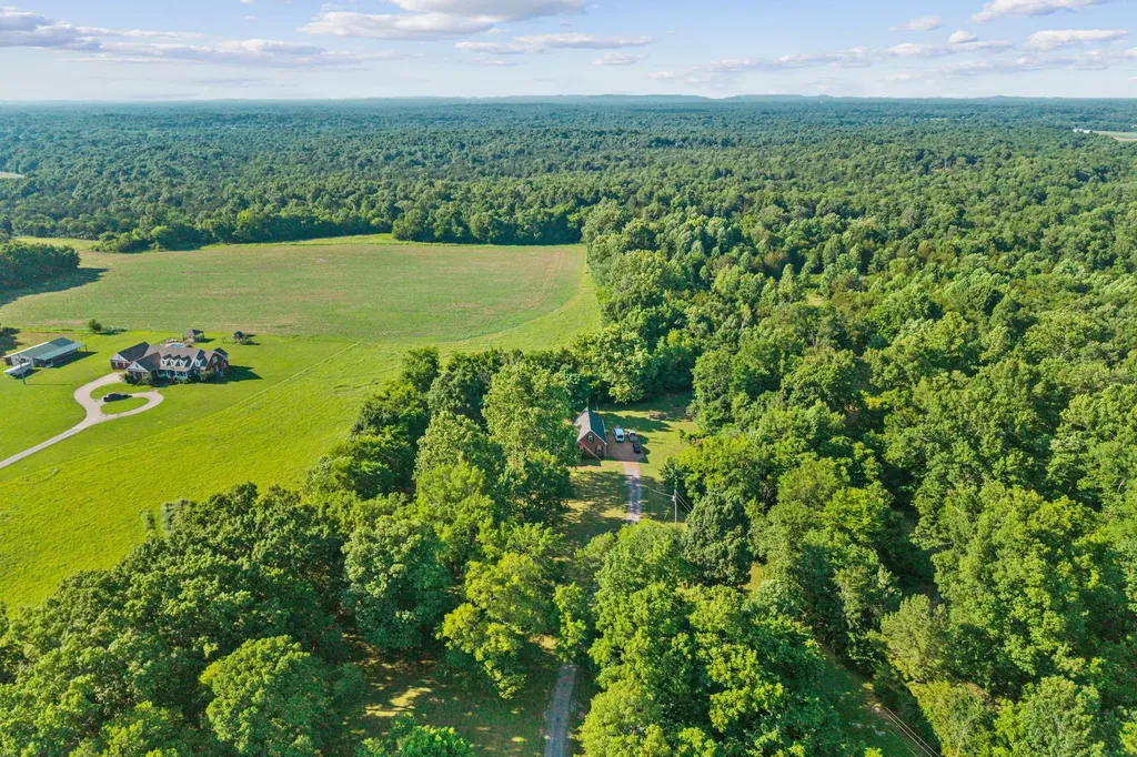 3290 Anes Station Road Lewisburg TN 37091