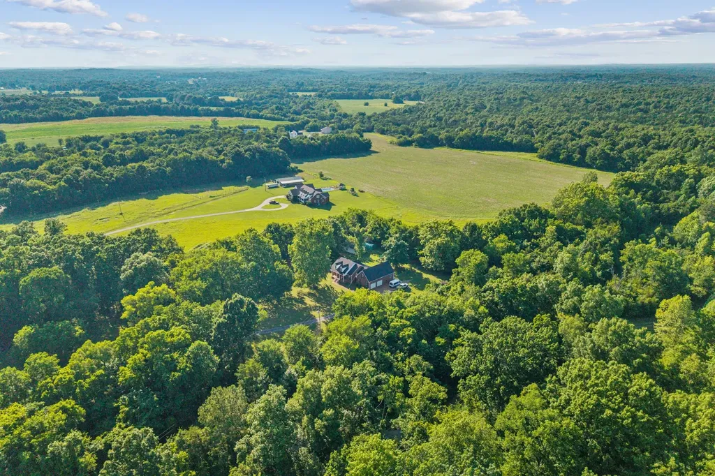 3290 Anes Station Road Lewisburg TN 37091