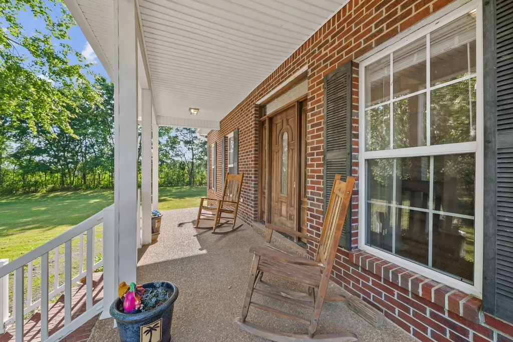 3290 Anes Station Road Lewisburg TN 37091