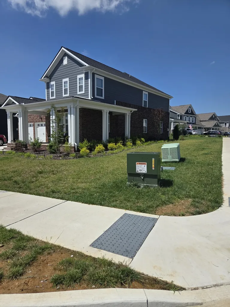 842 Nightingale Avenue Hendersonville TN 37075