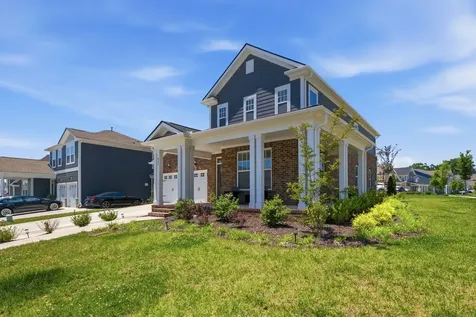 842 Nightingale Avenue Hendersonville TN 37075