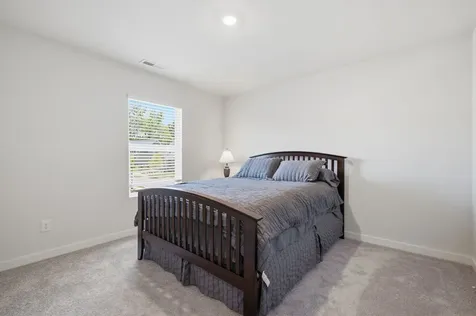 842 Nightingale Avenue Hendersonville TN 37075