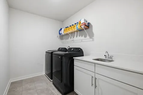 842 Nightingale Avenue Hendersonville TN 37075