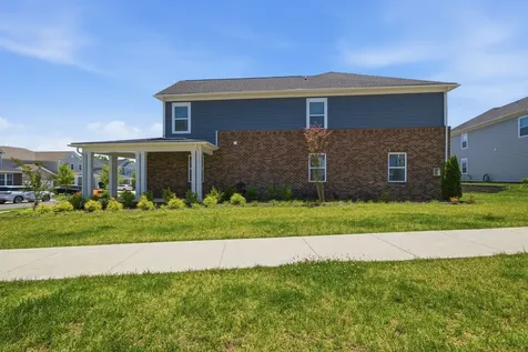 842 Nightingale Avenue Hendersonville TN 37075