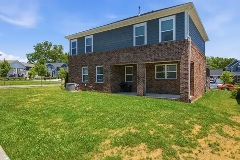 842 Nightingale Avenue Hendersonville TN 37075
