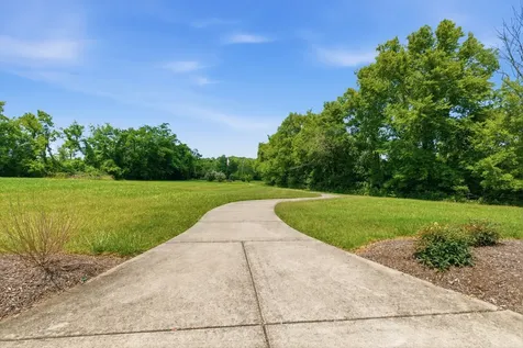 842 Nightingale Avenue Hendersonville TN 37075