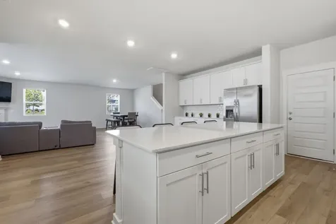 842 Nightingale Avenue Hendersonville TN 37075