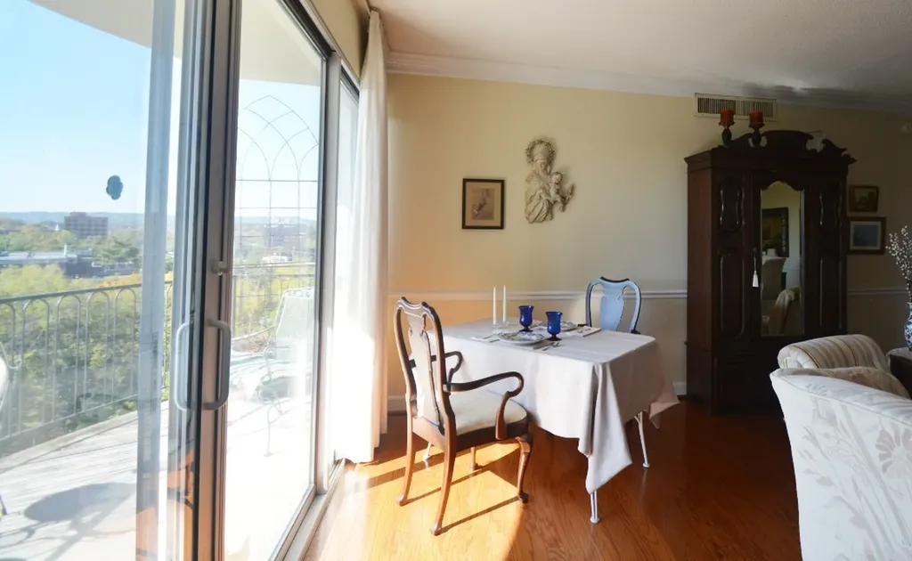 4215 Harding Pike Nashville TN 37205