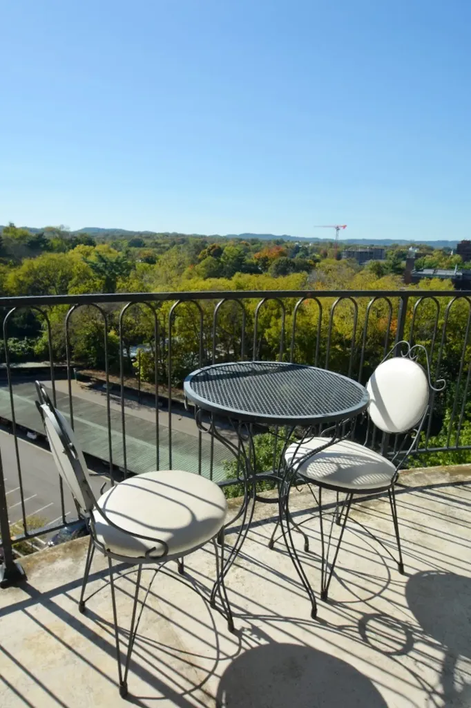 4215 Harding Pike Nashville TN 37205