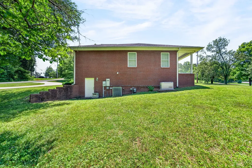 1156 Beam Avenue Cookeville TN 38501