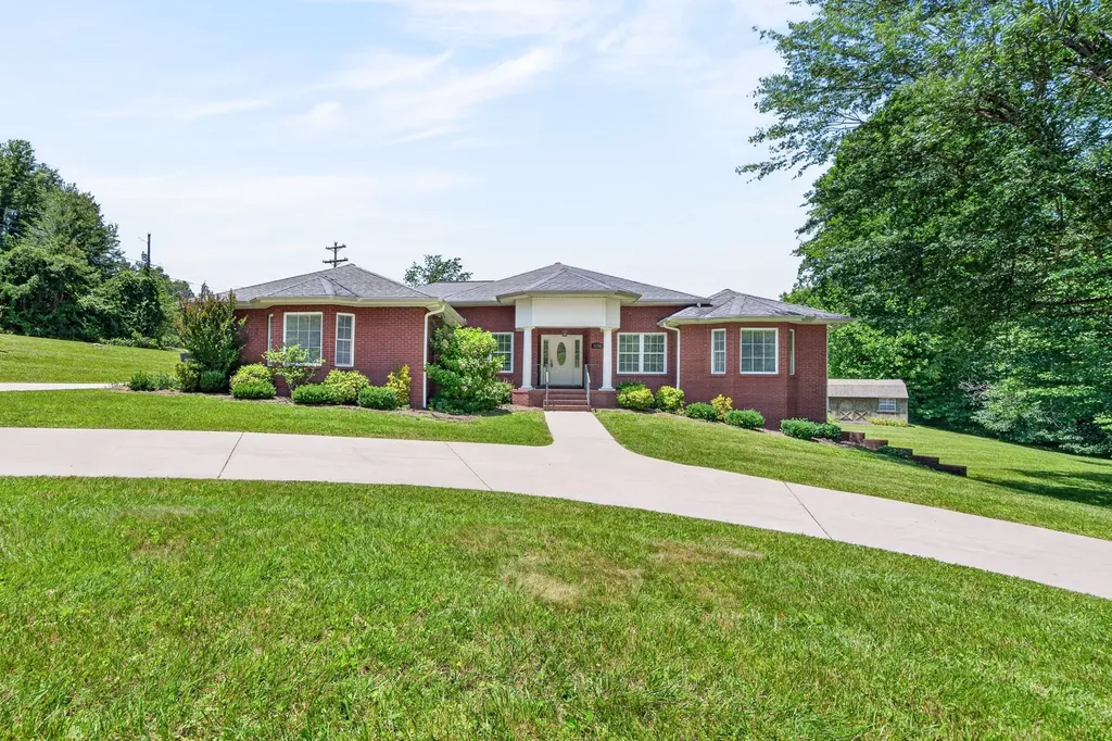 1156 Beam Avenue Cookeville TN 38501