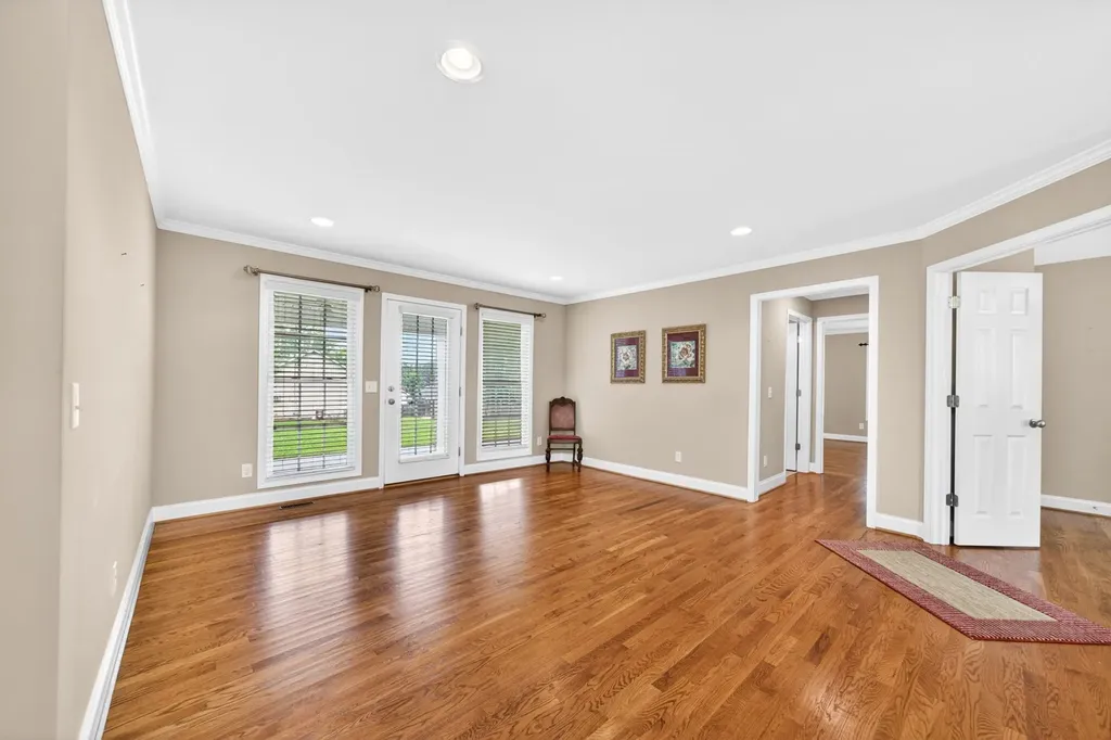 1156 Beam Avenue Cookeville TN 38501