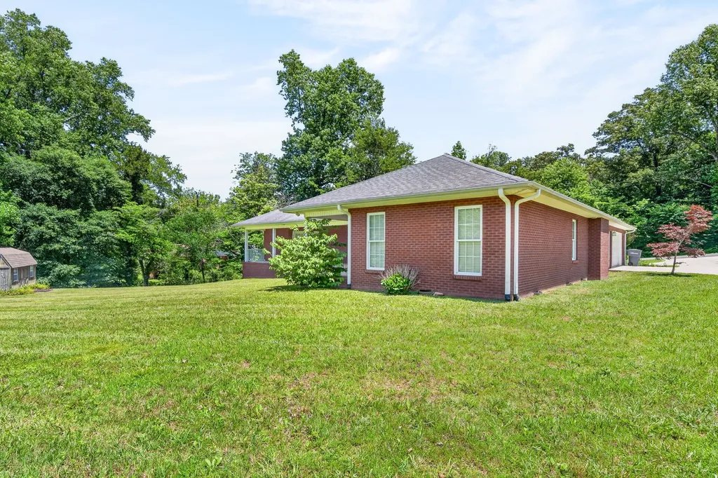 1156 Beam Avenue Cookeville TN 38501