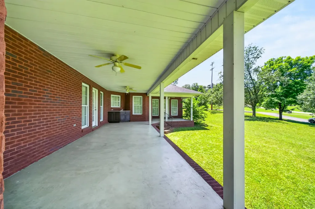 1156 Beam Avenue Cookeville TN 38501