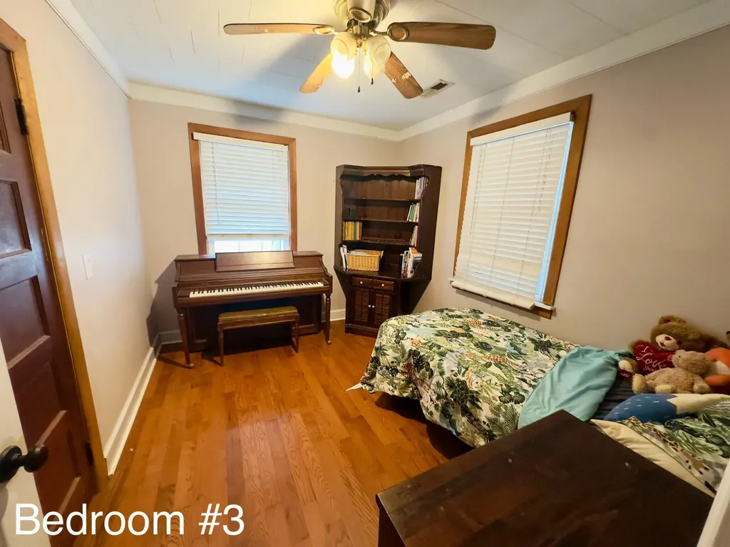 1611 Knob Creek Road Celina TN 38551
