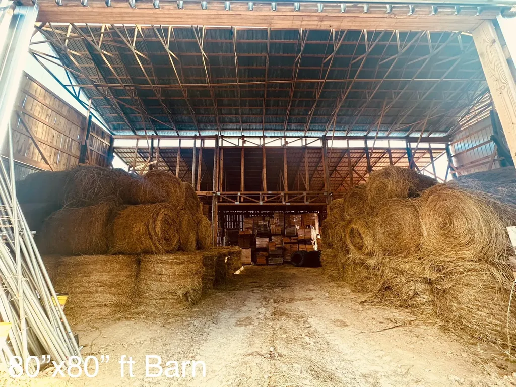 1611 Knob Creek Road Celina TN 38551