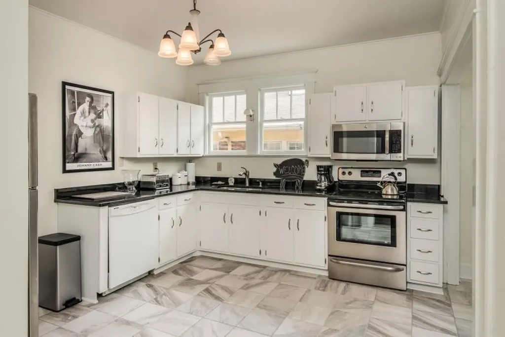1014 17th Ave, S Nashville TN 37212