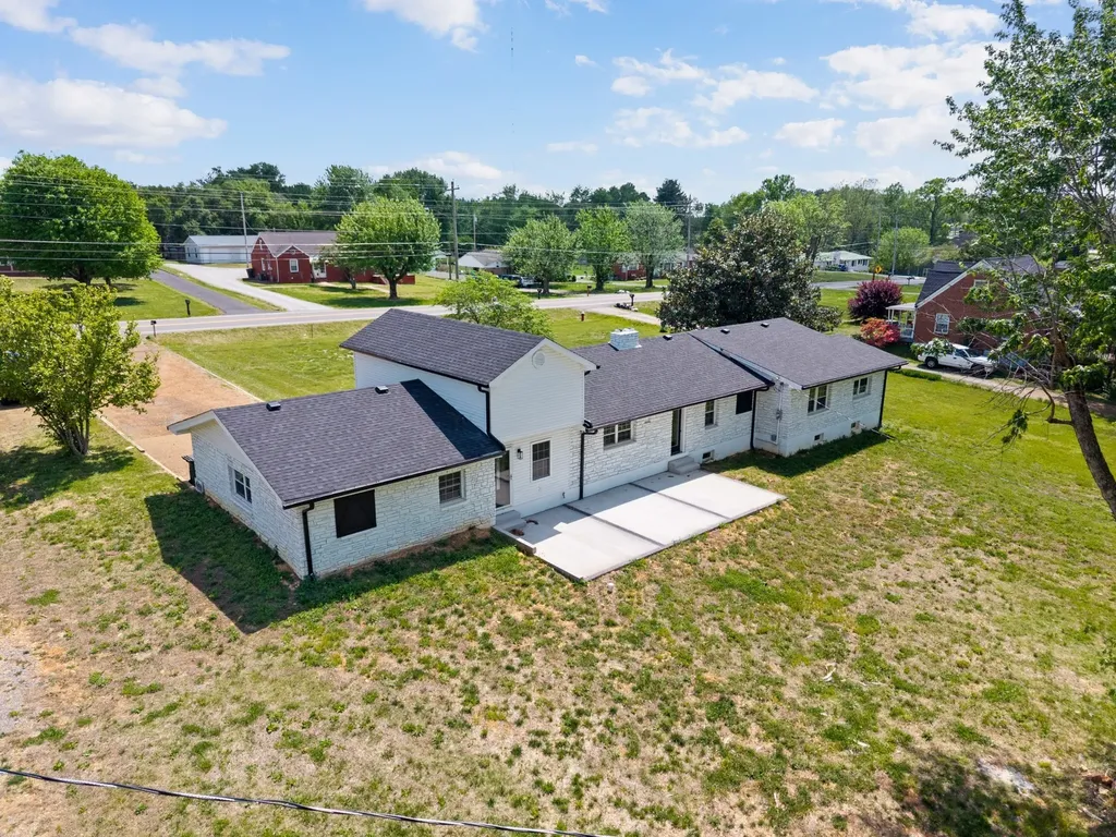 1503 5th Ave, W Springfield TN 37172