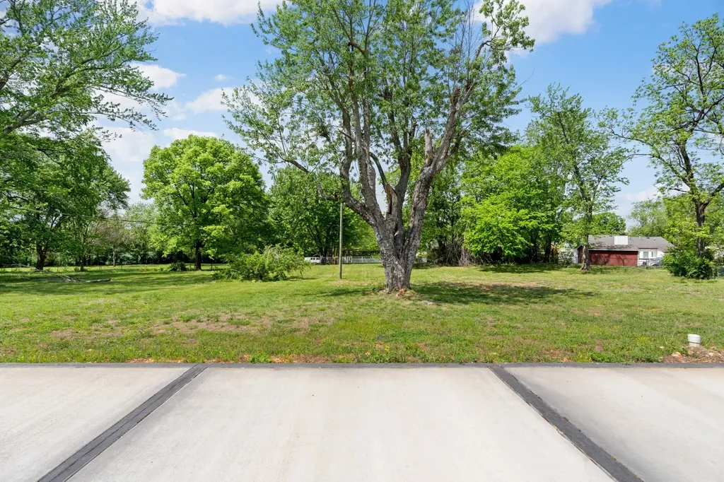 1503 5th Ave, W Springfield TN 37172