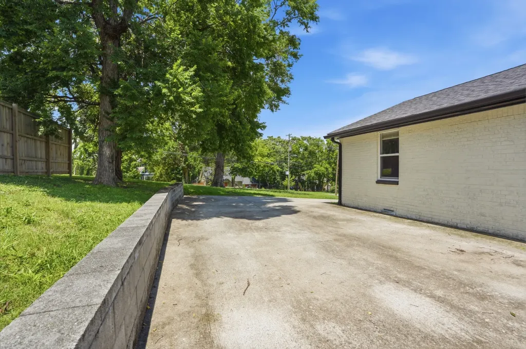 628 Maplewood Lane Nashville TN 37216