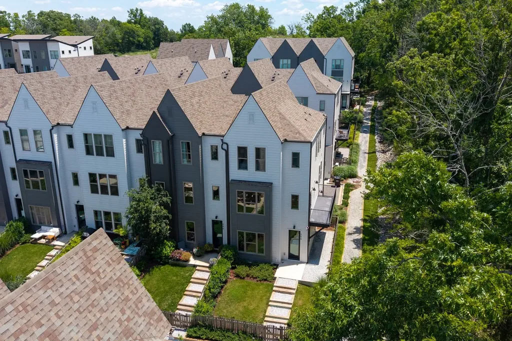 344 East Village Lane Nashville TN 37216