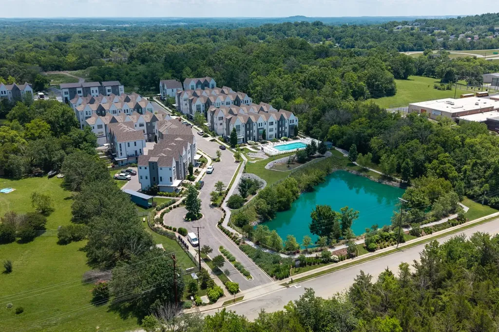 344 East Village Lane Nashville TN 37216