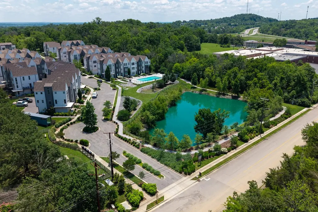 344 East Village Lane Nashville TN 37216