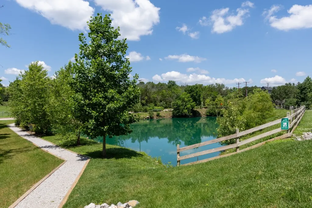 344 East Village Lane Nashville TN 37216