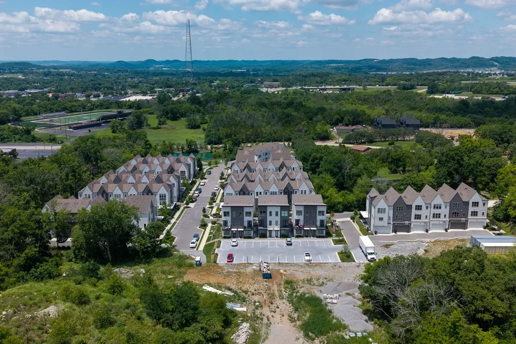 344 East Village Lane Nashville TN 37216