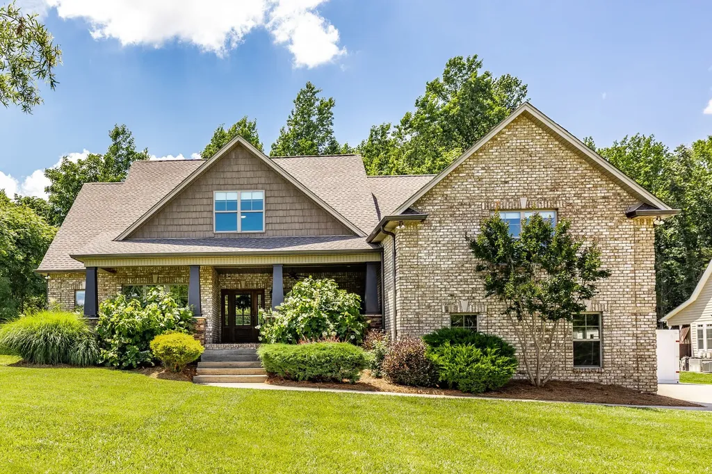 1954 Lake Road Greenbrier TN 37073