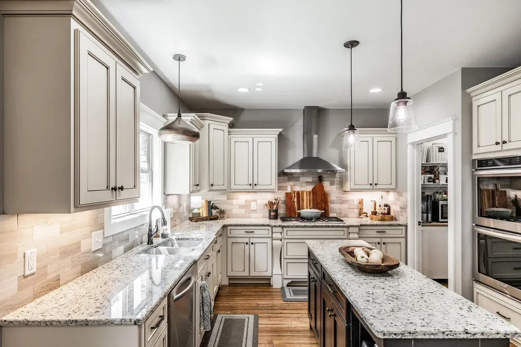 1954 Lake Road Greenbrier TN 37073
