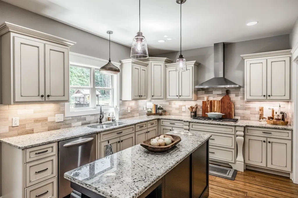 1954 Lake Road Greenbrier TN 37073