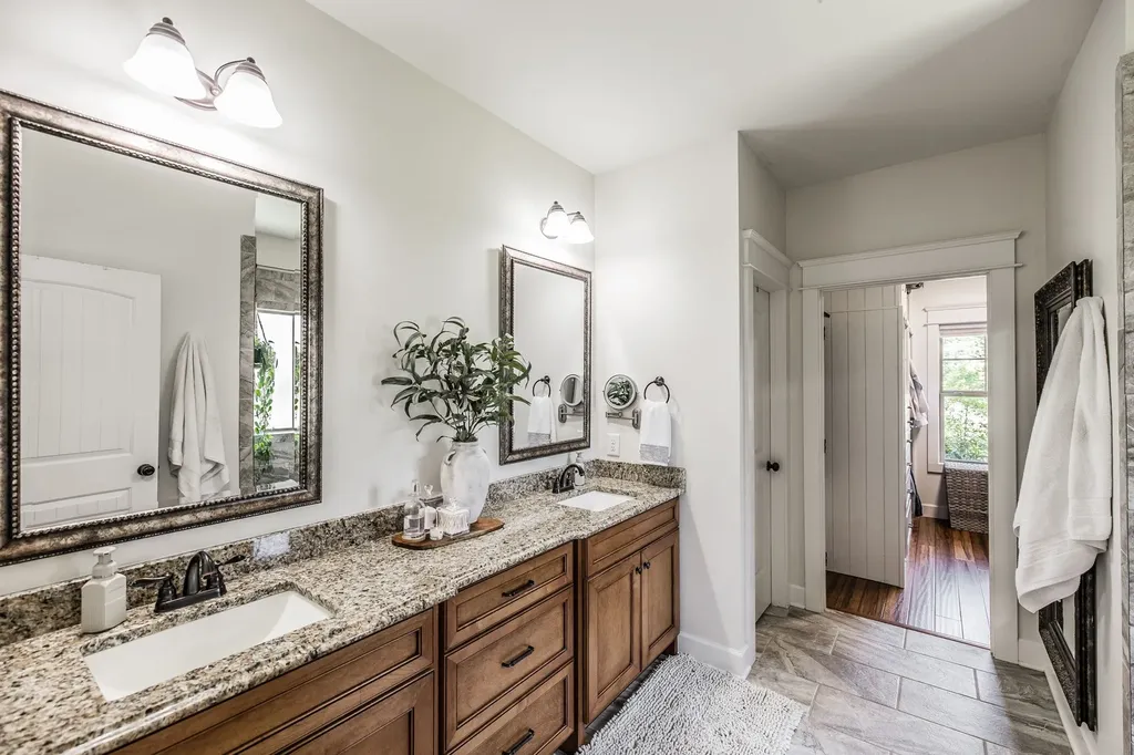 1954 Lake Road Greenbrier TN 37073