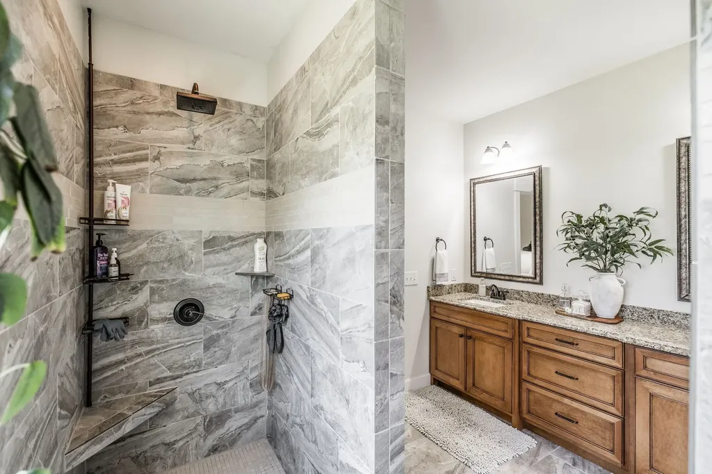 1954 Lake Road Greenbrier TN 37073