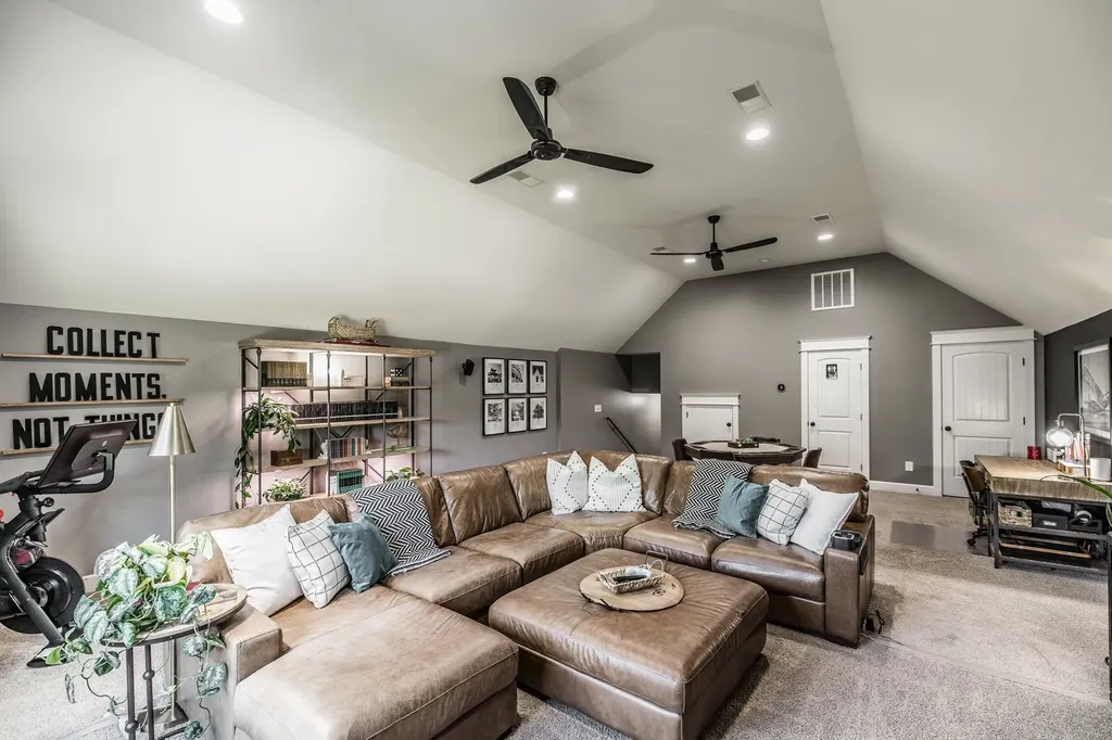 1954 Lake Road Greenbrier TN 37073