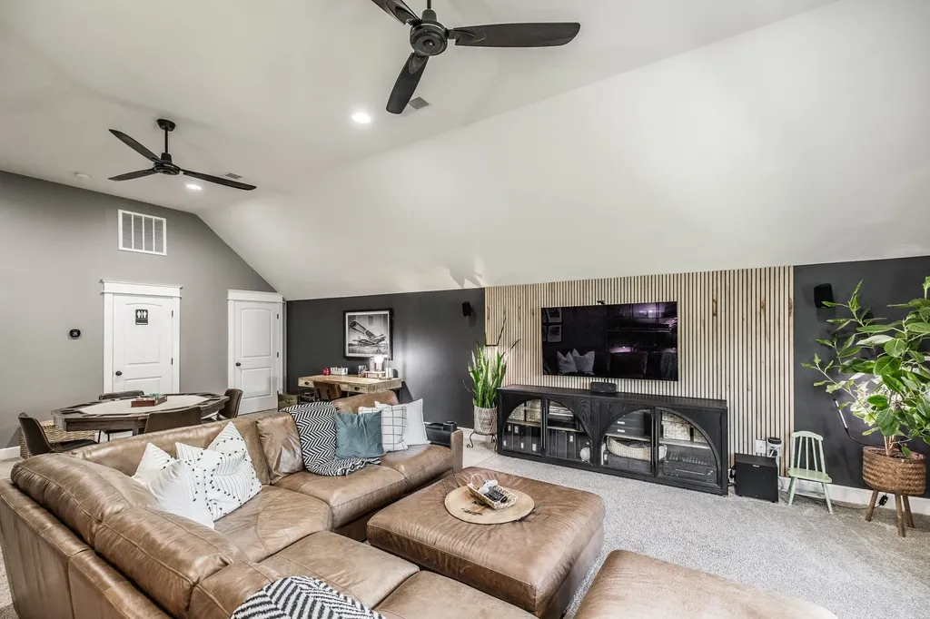 1954 Lake Road Greenbrier TN 37073