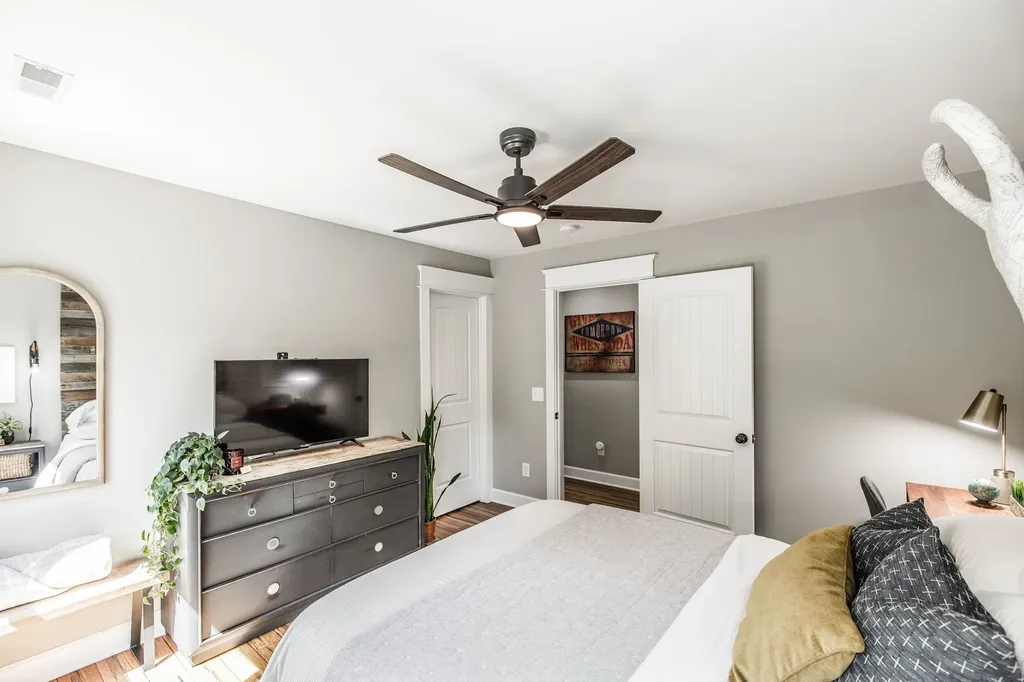 1954 Lake Road Greenbrier TN 37073