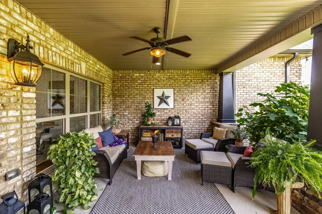 1954 Lake Road Greenbrier TN 37073
