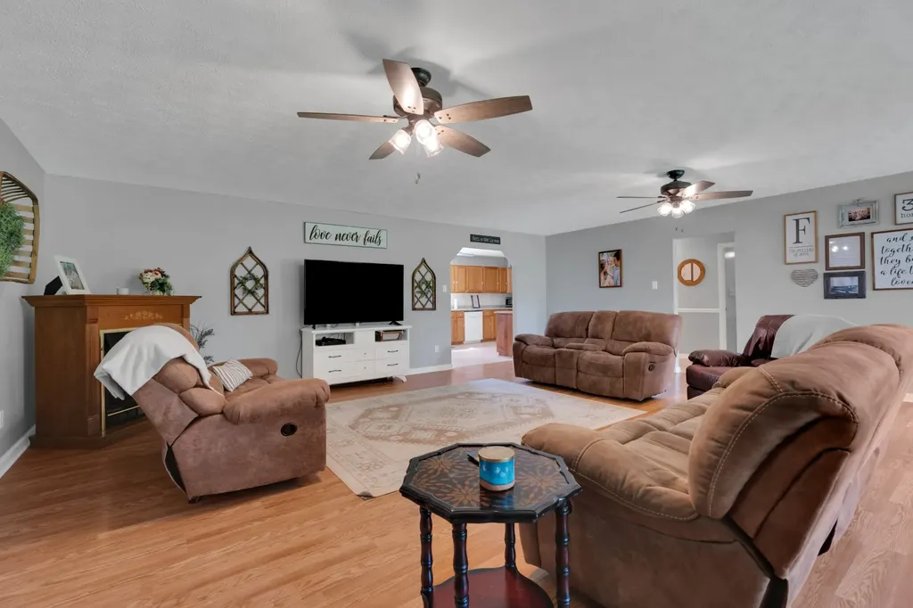 1936 Word Road Lewisburg TN 37091