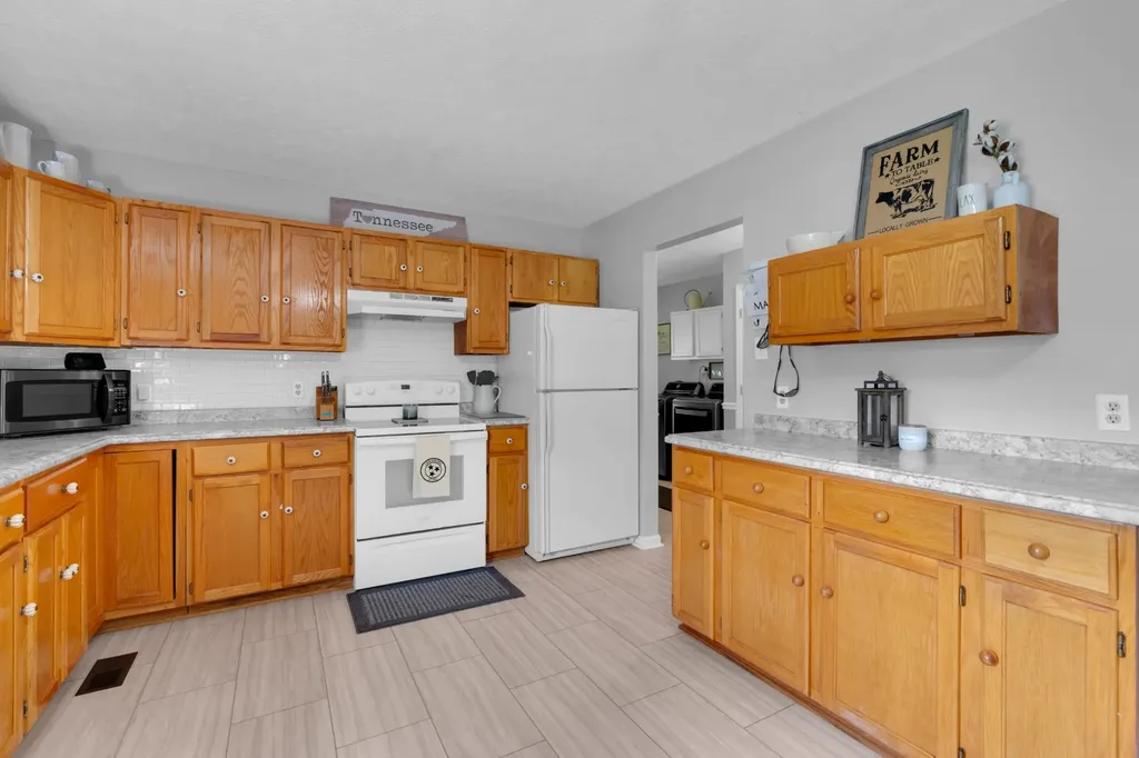 1936 Word Road Lewisburg TN 37091