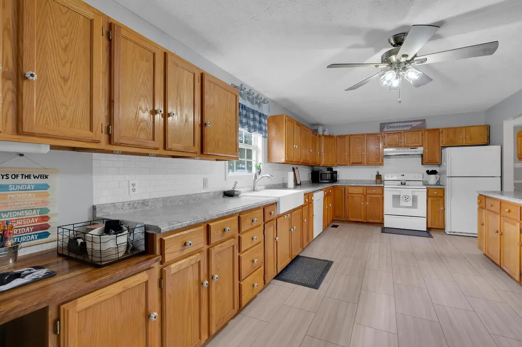 1936 Word Road Lewisburg TN 37091