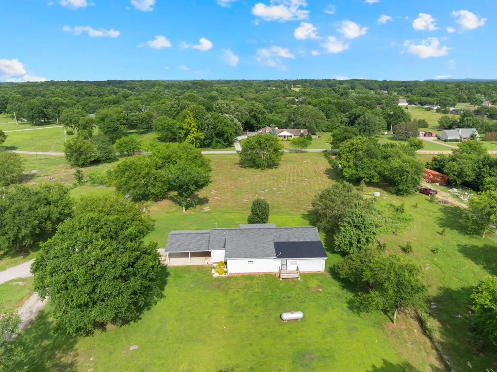 1936 Word Road Lewisburg TN 37091