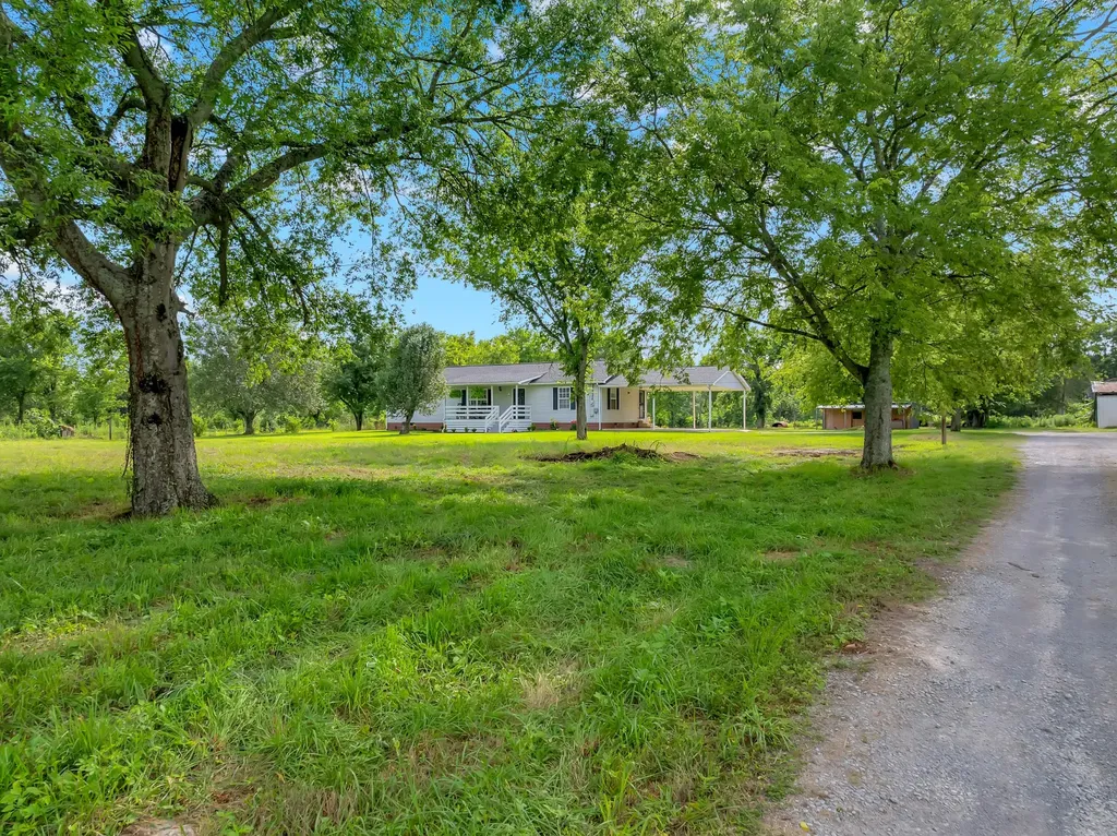 1936 Word Road Lewisburg TN 37091