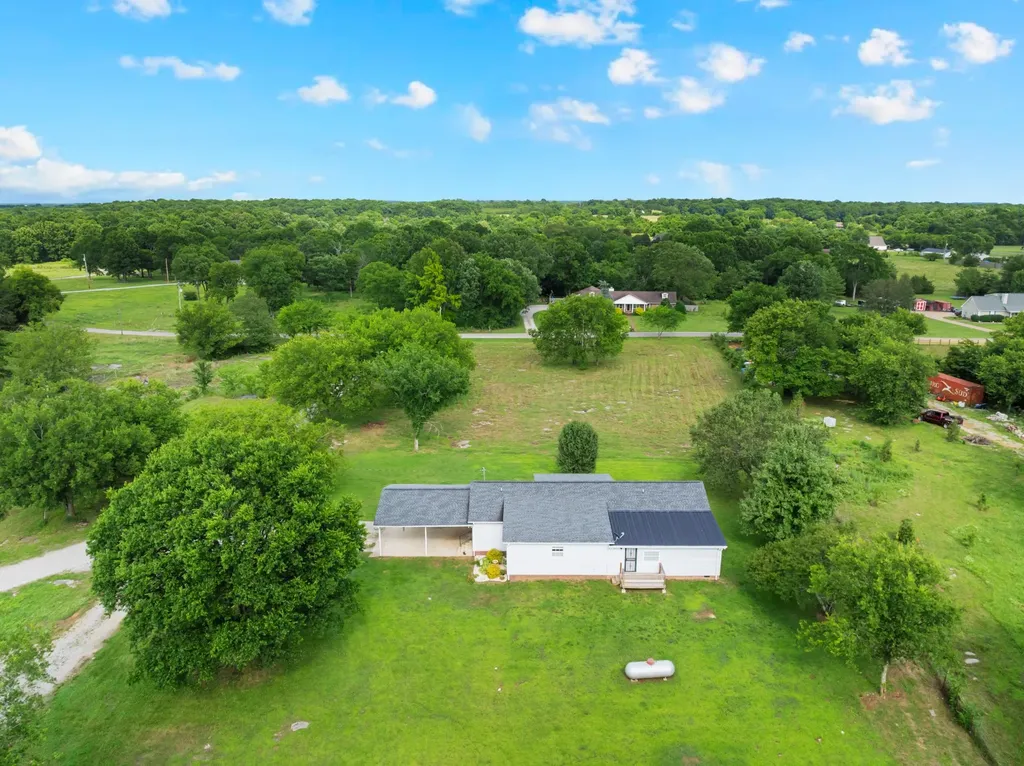 1936 Word Road Lewisburg TN 37091