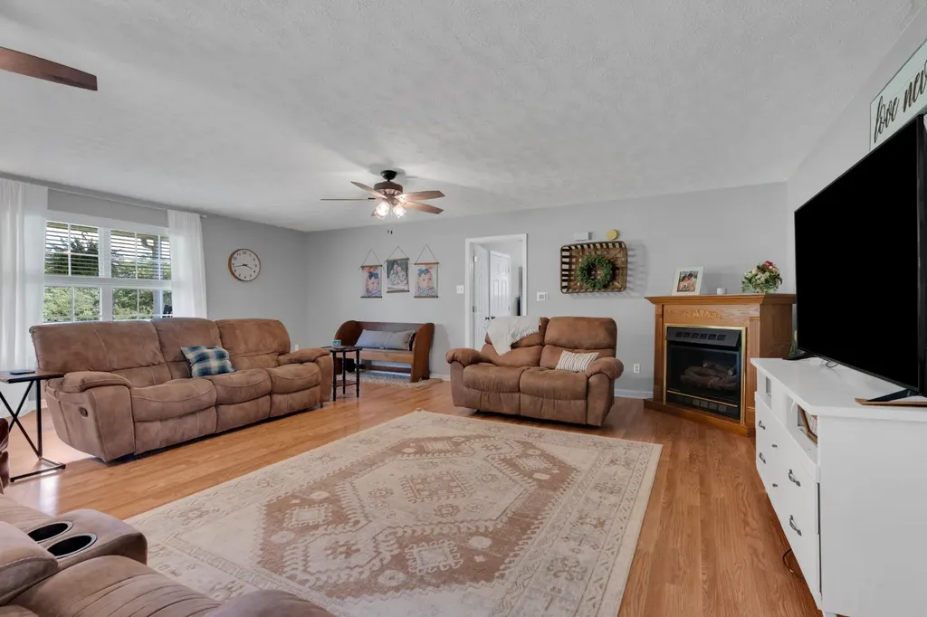 1936 Word Road Lewisburg TN 37091