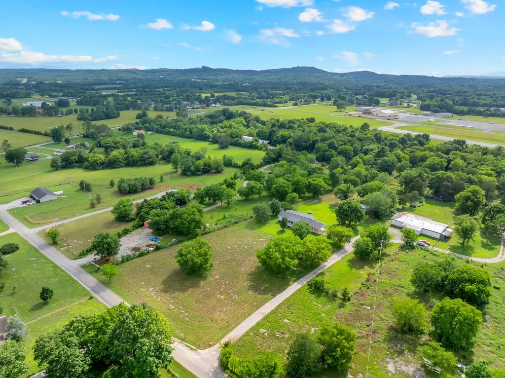 1936 Word Road Lewisburg TN 37091