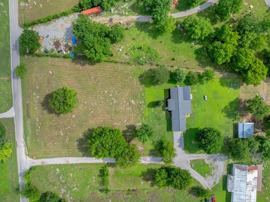 1936 Word Road Lewisburg TN 37091