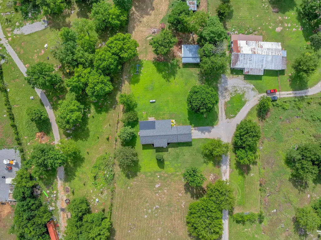 1936 Word Road Lewisburg TN 37091