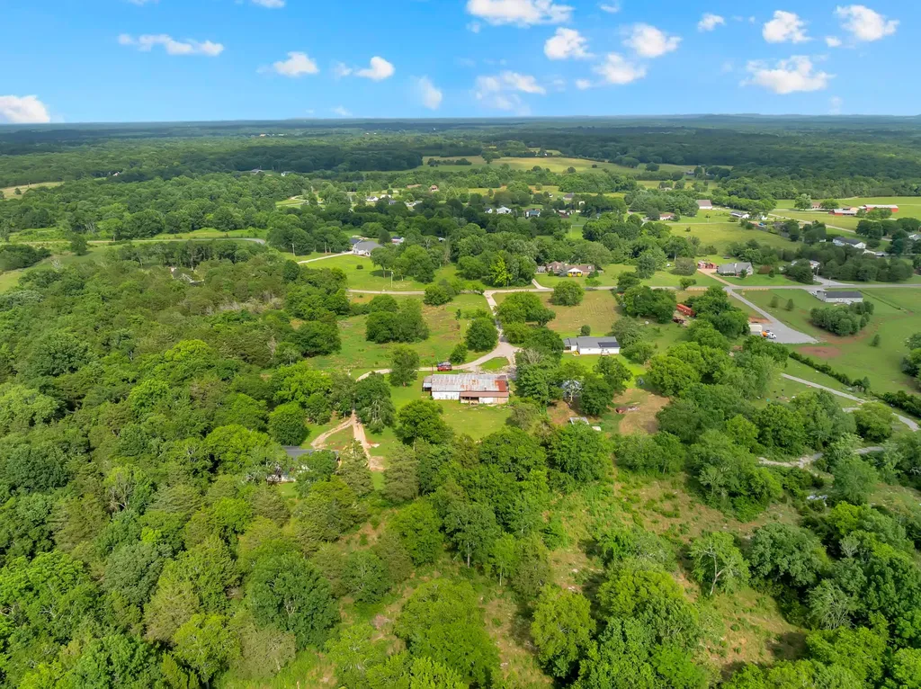 1936 Word Road Lewisburg TN 37091