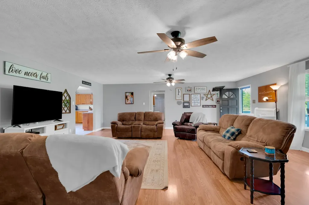 1936 Word Road Lewisburg TN 37091